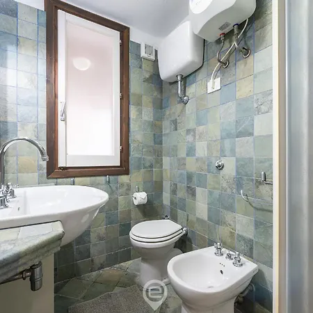 Apartment Fiorenza's Charming House *